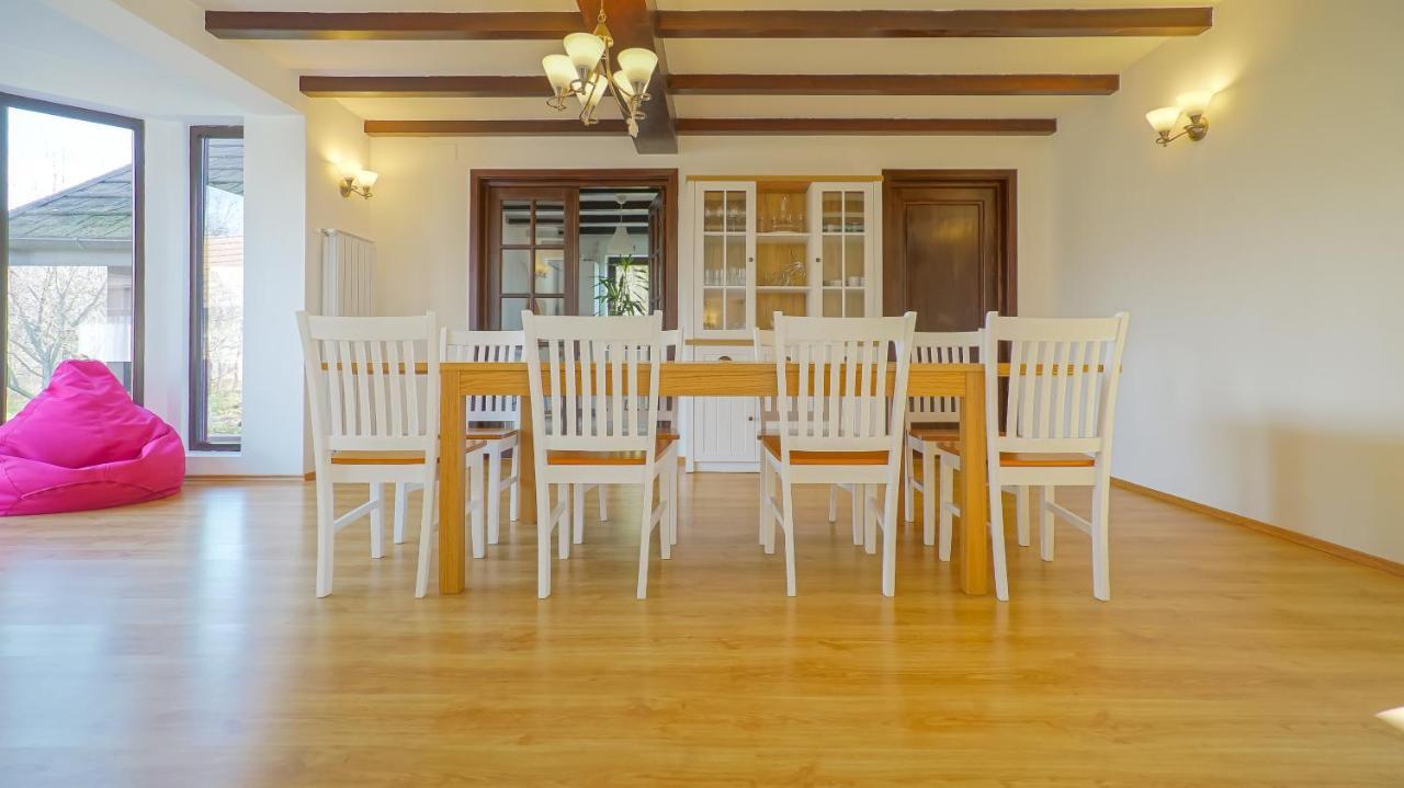 Vila Luna Комарник Екстериор снимка